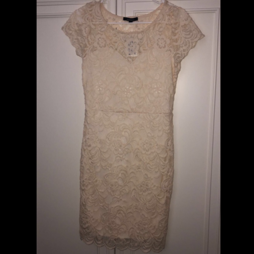 short lace dress